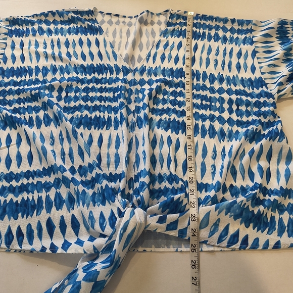 Unknown Womans V Neck Tie Front Blue /White Patterned Loose Fit Sheer Shirt 2XL - Picture 6 of 8